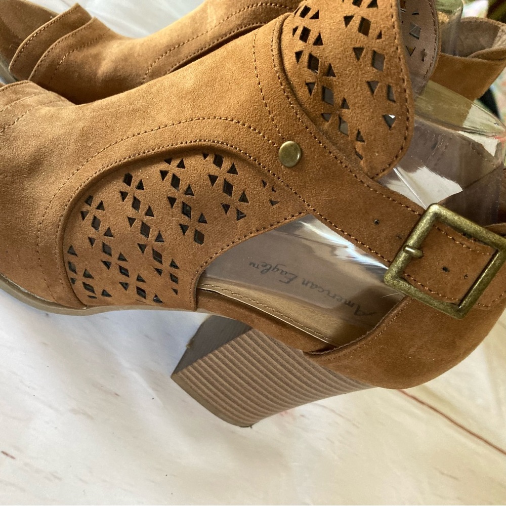 AMERICAN EAGLE • Camel Ankle Booties - Picture 11 of 12